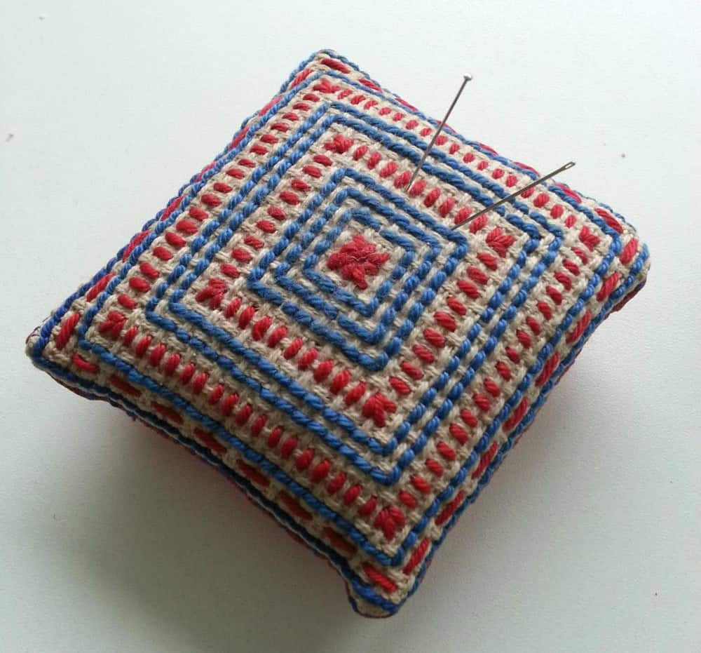 swissneedleworker_nadelkissen_first